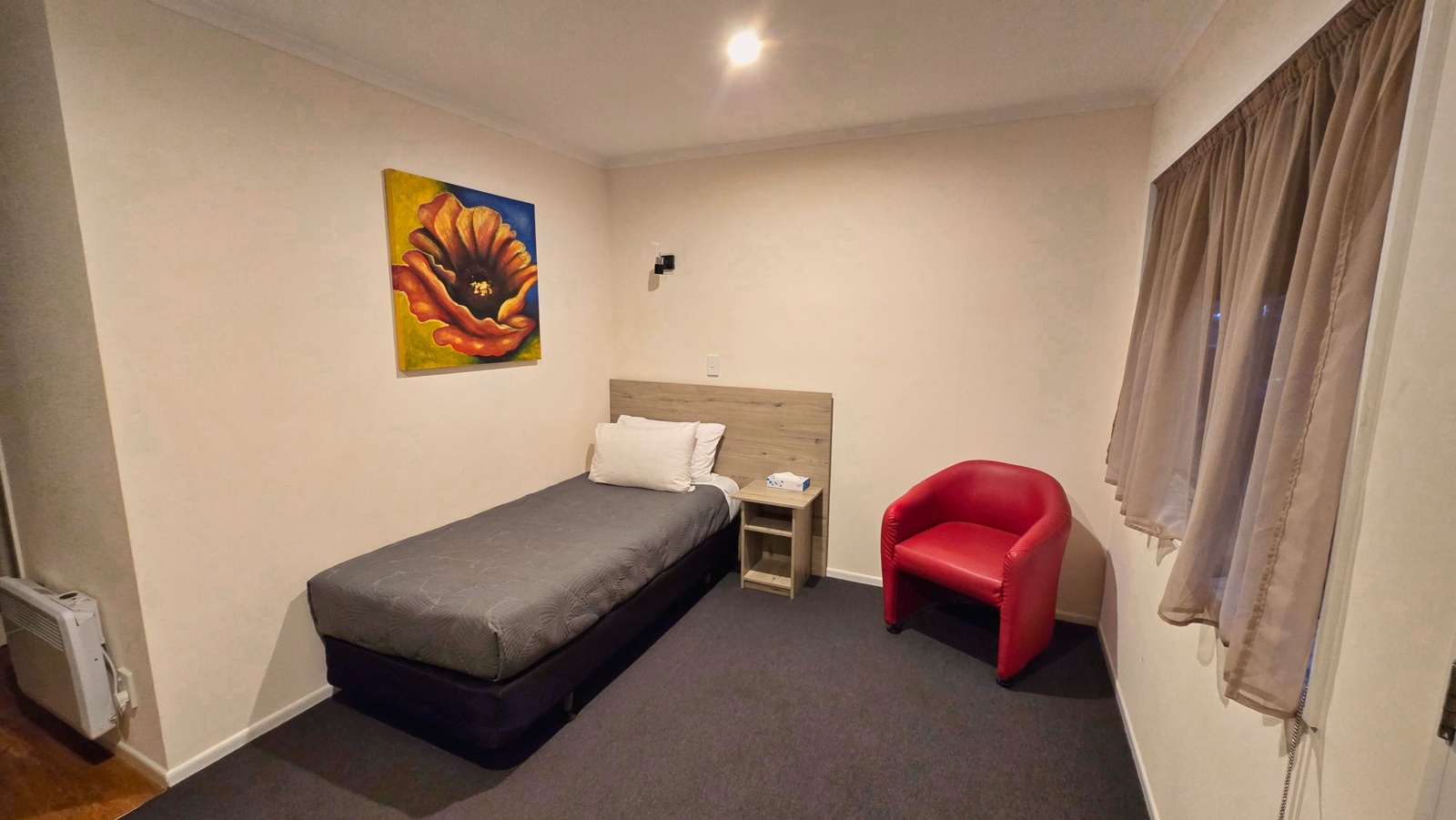 1 BEDROOM SUI