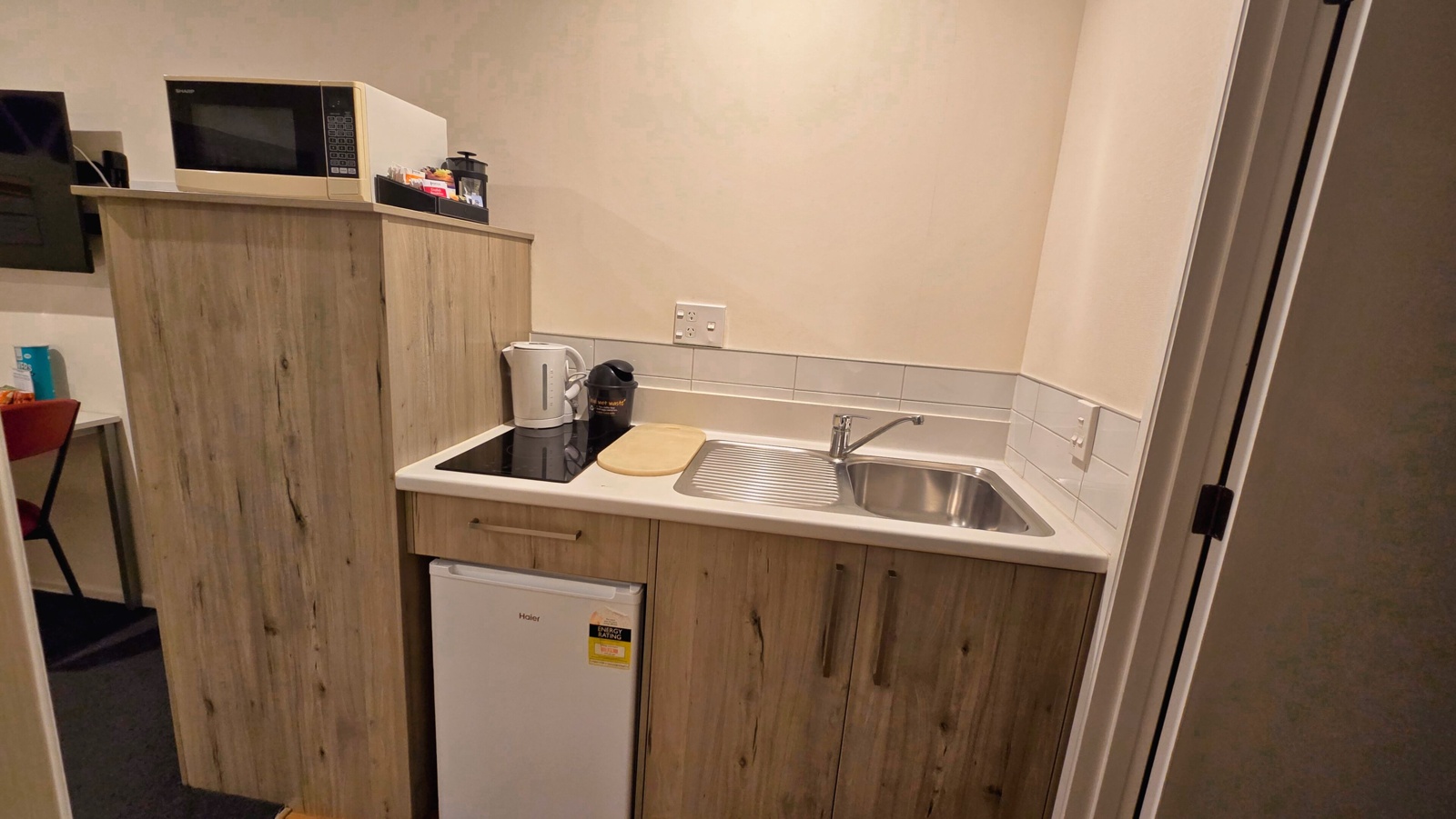 1 BEDROOM SUI