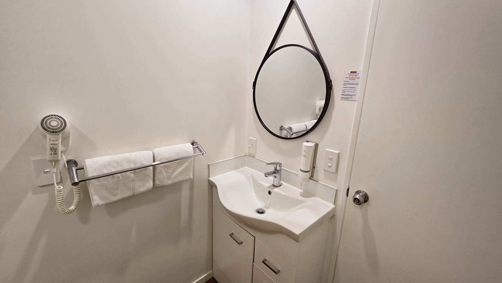 1 BEDROOM SUI