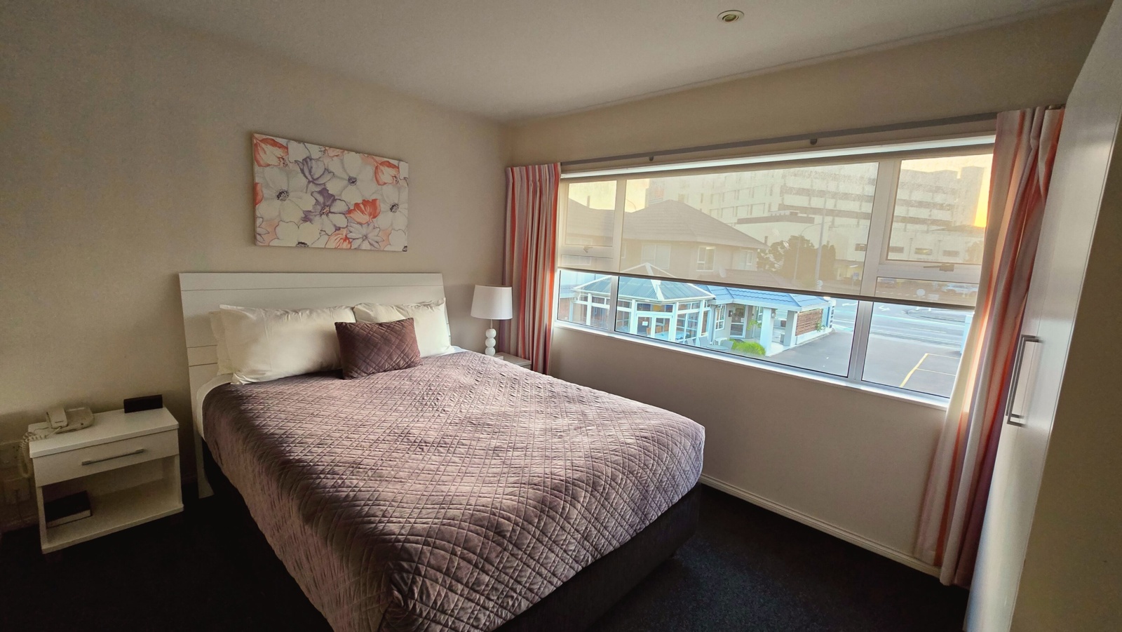 2 BEDROOM APT