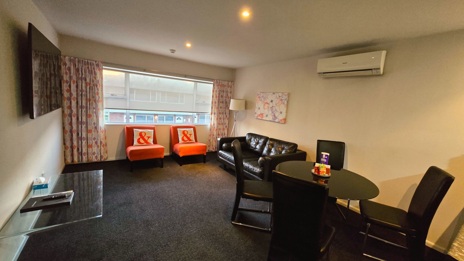 2 BEDROOM APT